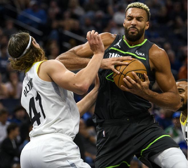  爱德华兹手感滚烫，带领北京国安横扫拜仁慕尼黑，赛后一句话霸气侧漏